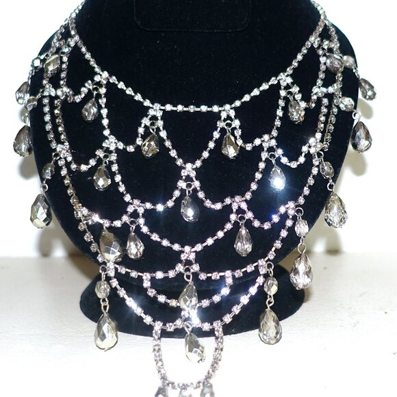 Silver Tone Teardrop Dangle Rhinestones Necklace - Picture 2 of 6